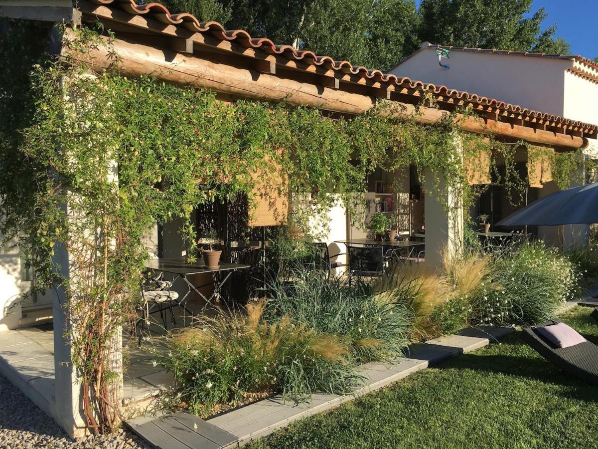 Le Jardin De Lau Villa Обиньон Екстериор снимка