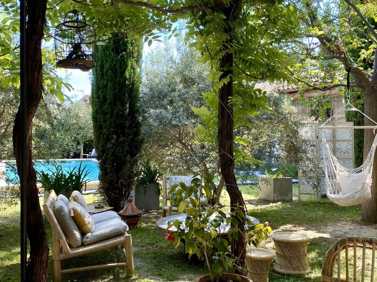 Le Jardin De Lau Villa Обиньон Екстериор снимка