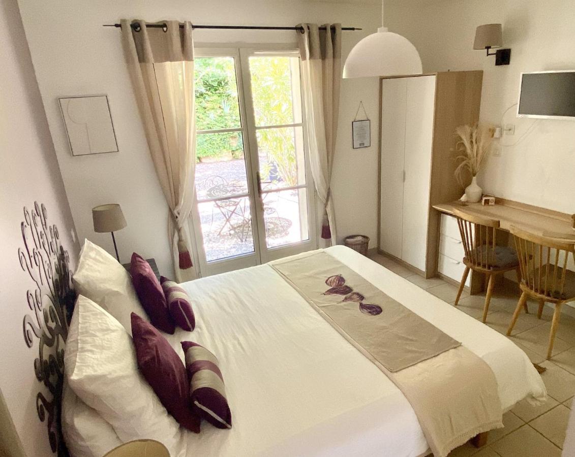 Le Jardin De Lau Villa Обиньон Екстериор снимка