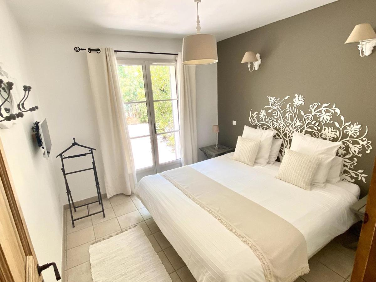 Le Jardin De Lau Villa Обиньон Екстериор снимка