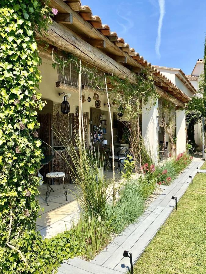 Le Jardin De Lau Villa Обиньон Екстериор снимка