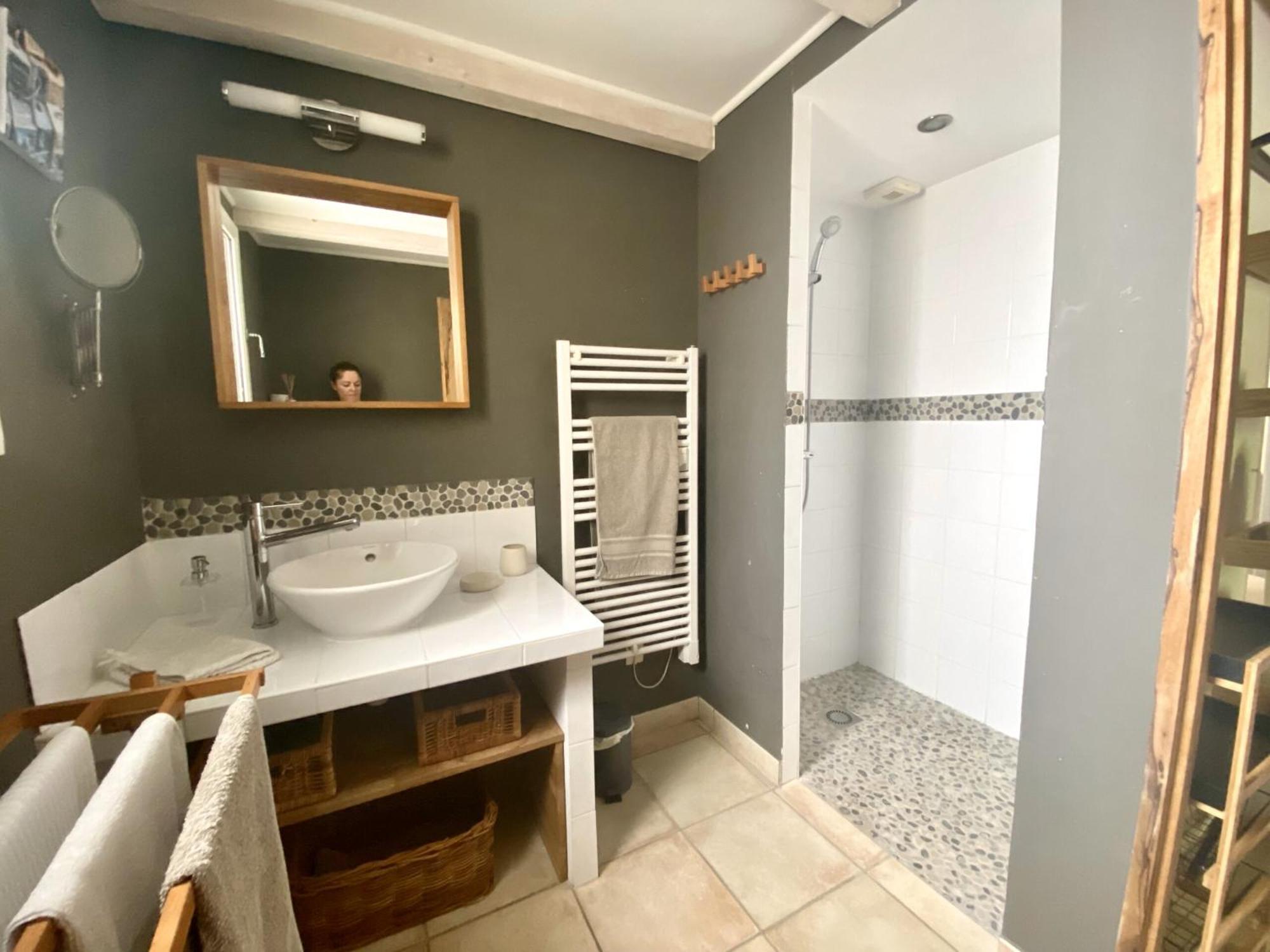Le Jardin De Lau Villa Обиньон Стая снимка