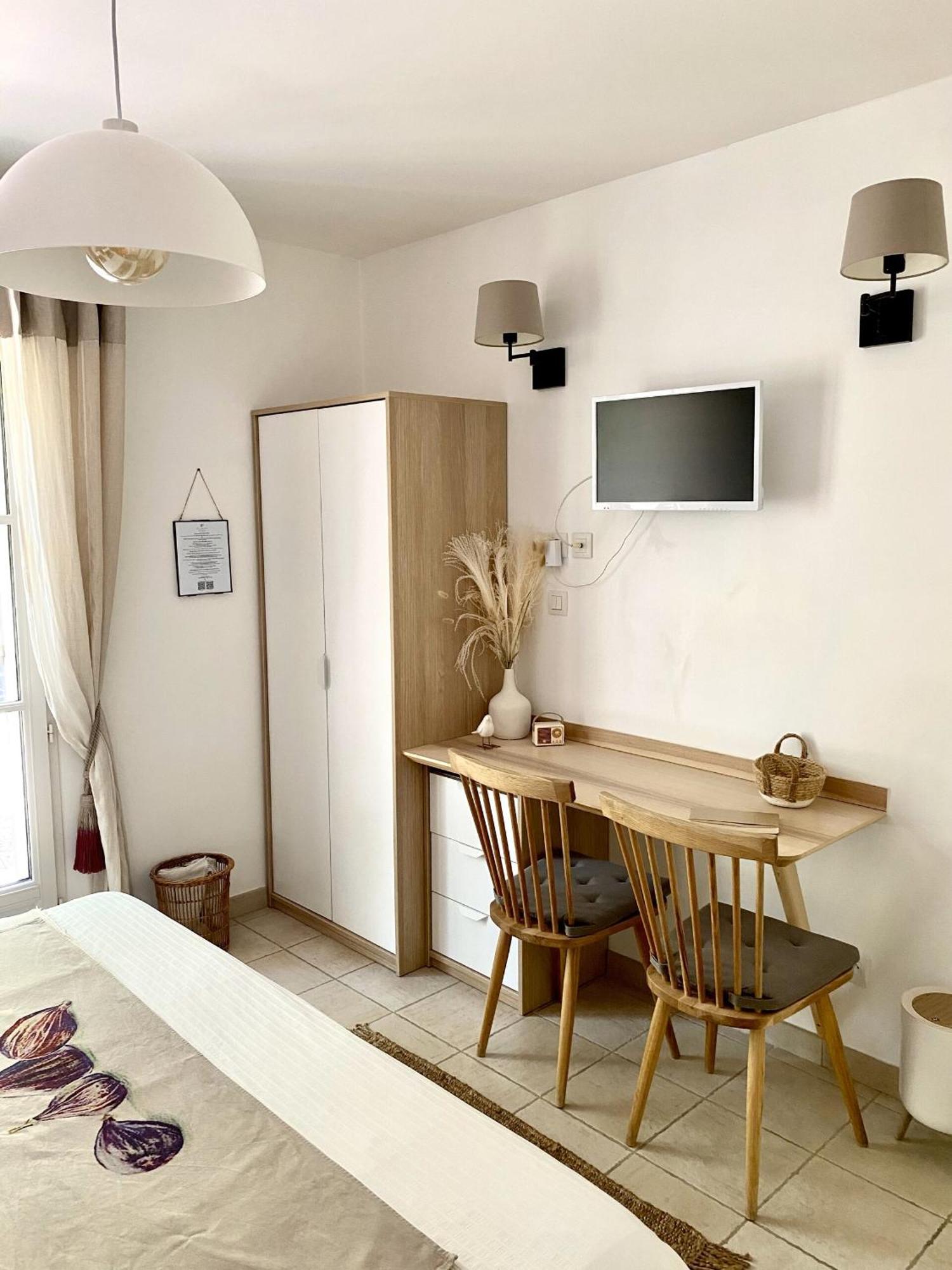 Le Jardin De Lau Villa Обиньон Стая снимка
