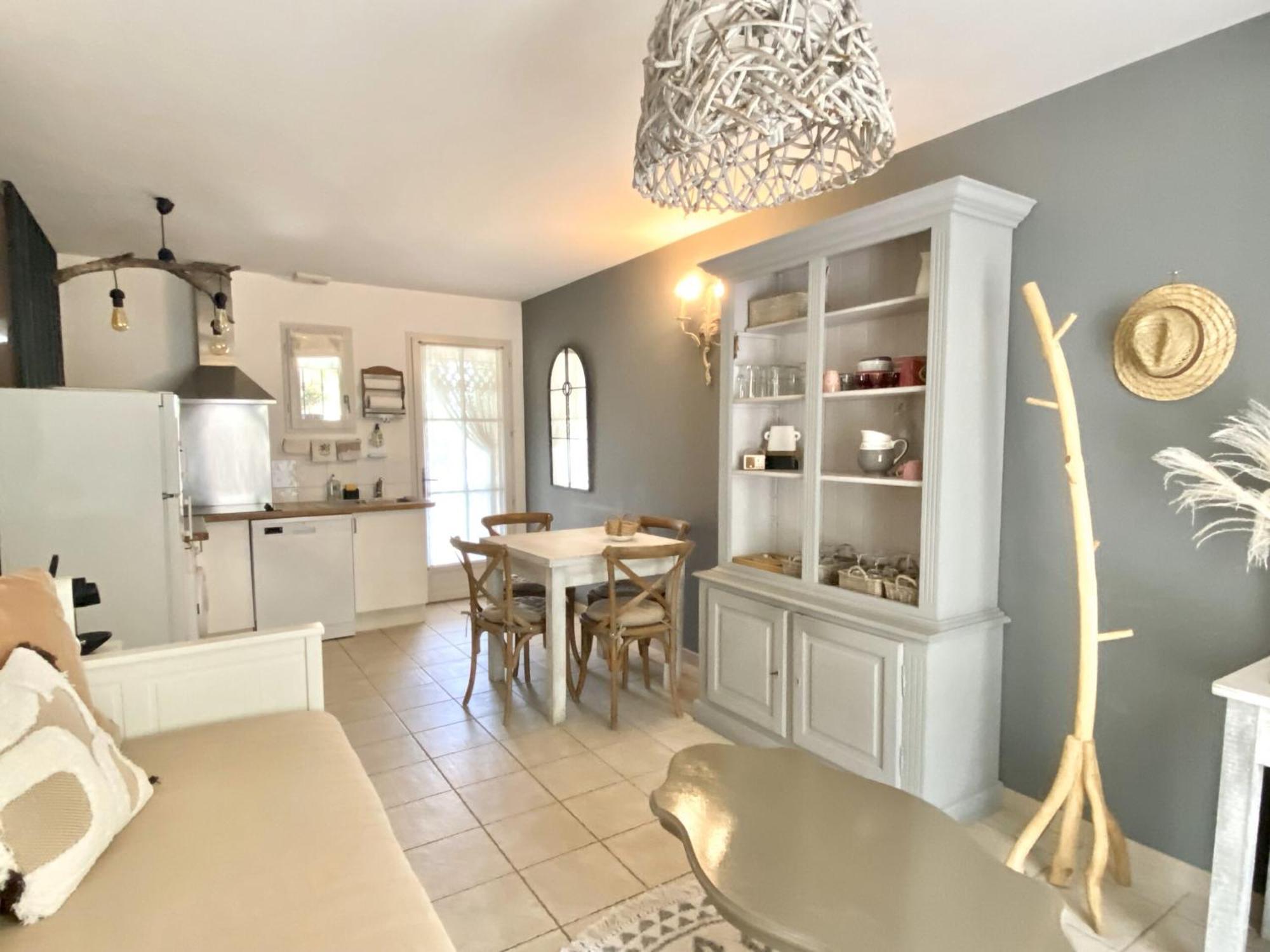 Le Jardin De Lau Villa Обиньон Стая снимка