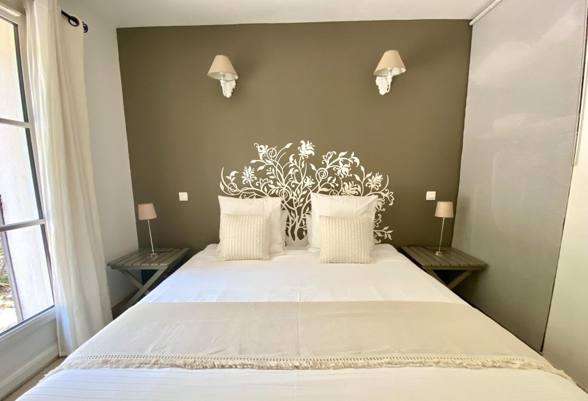 Le Jardin De Lau Villa Обиньон Стая снимка