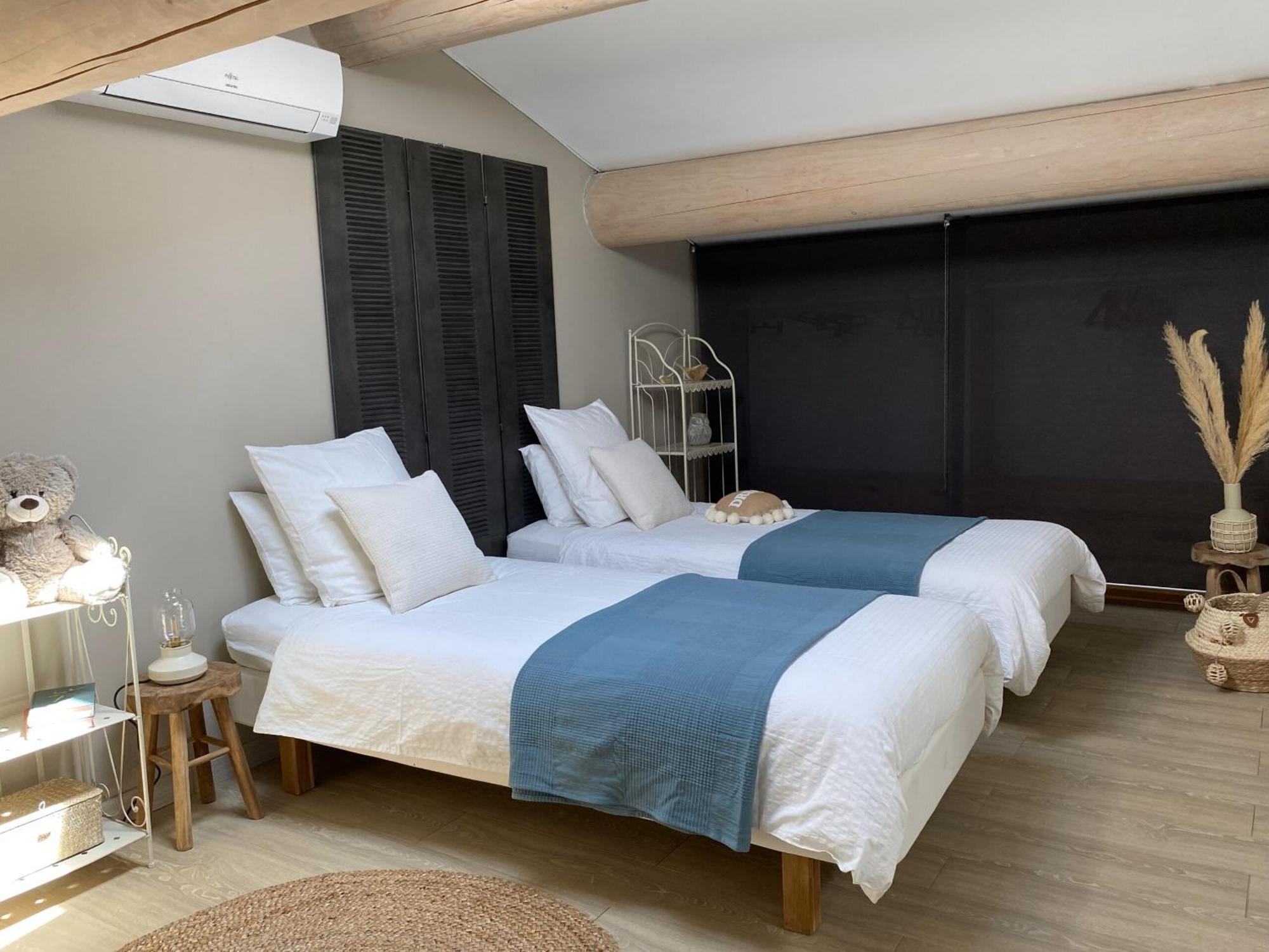 Le Jardin De Lau Villa Обиньон Стая снимка
