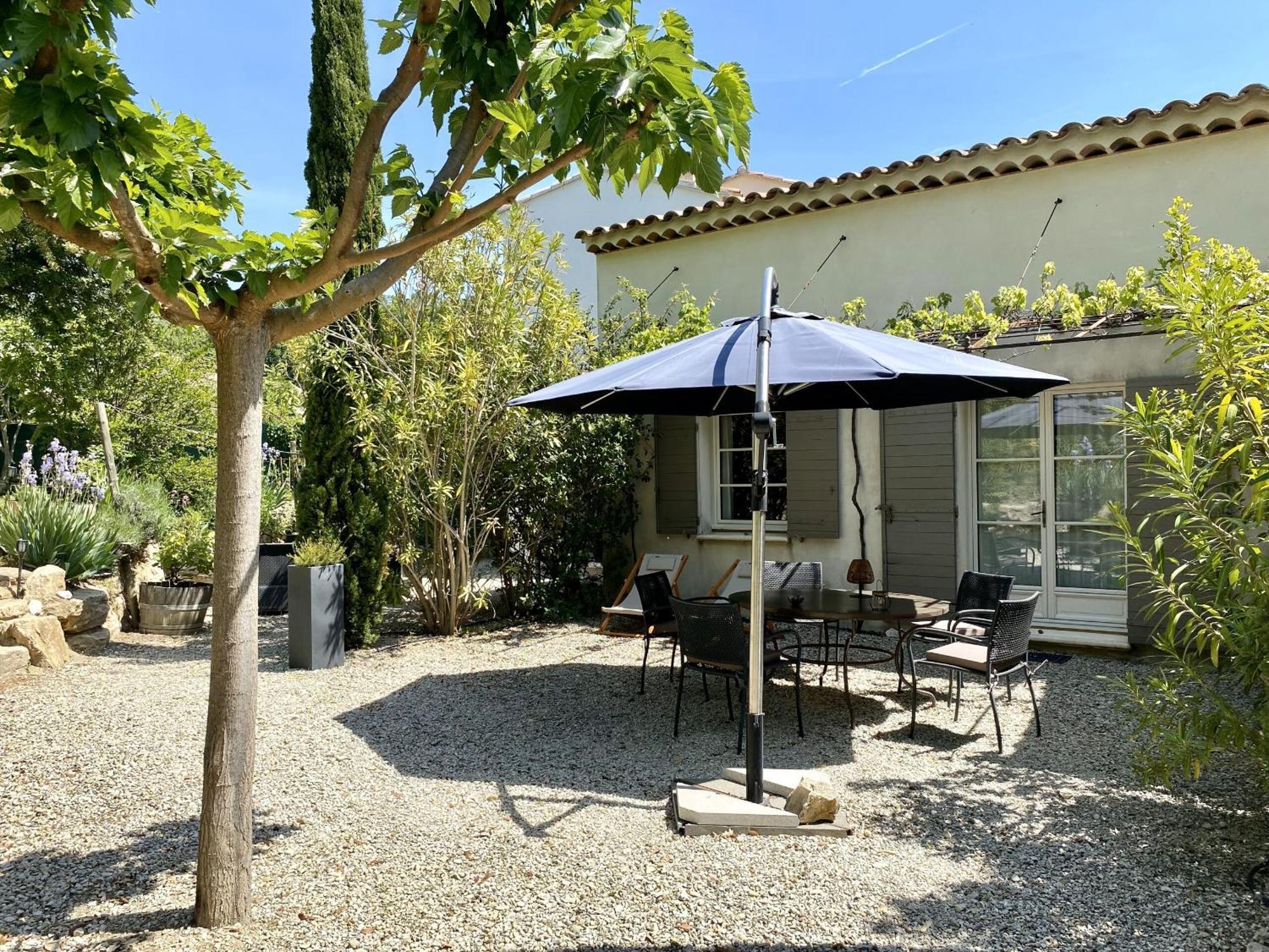 Le Jardin De Lau Villa Обиньон Стая снимка