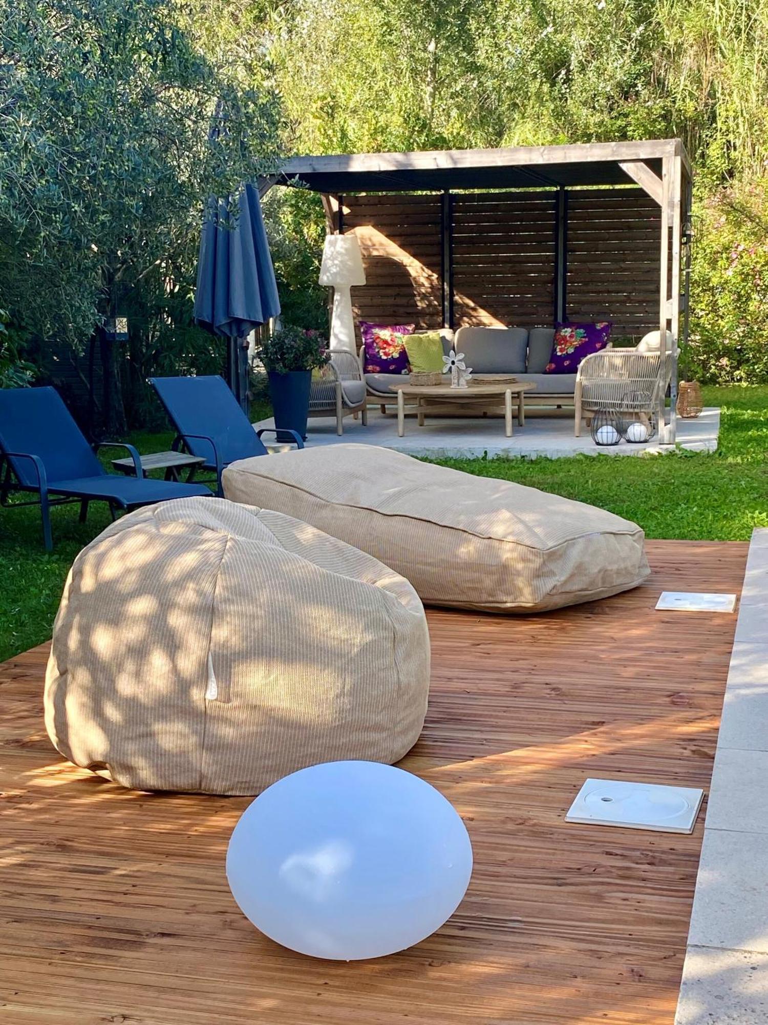 Le Jardin De Lau Villa Обиньон Екстериор снимка
